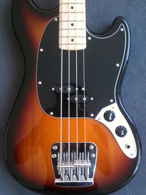 squier mustang bass used.